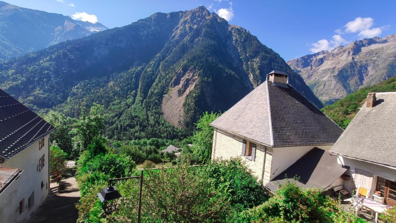 La Grange St. Cyprien, Venosc - Les Deux Alpes Villa Luaran gambar