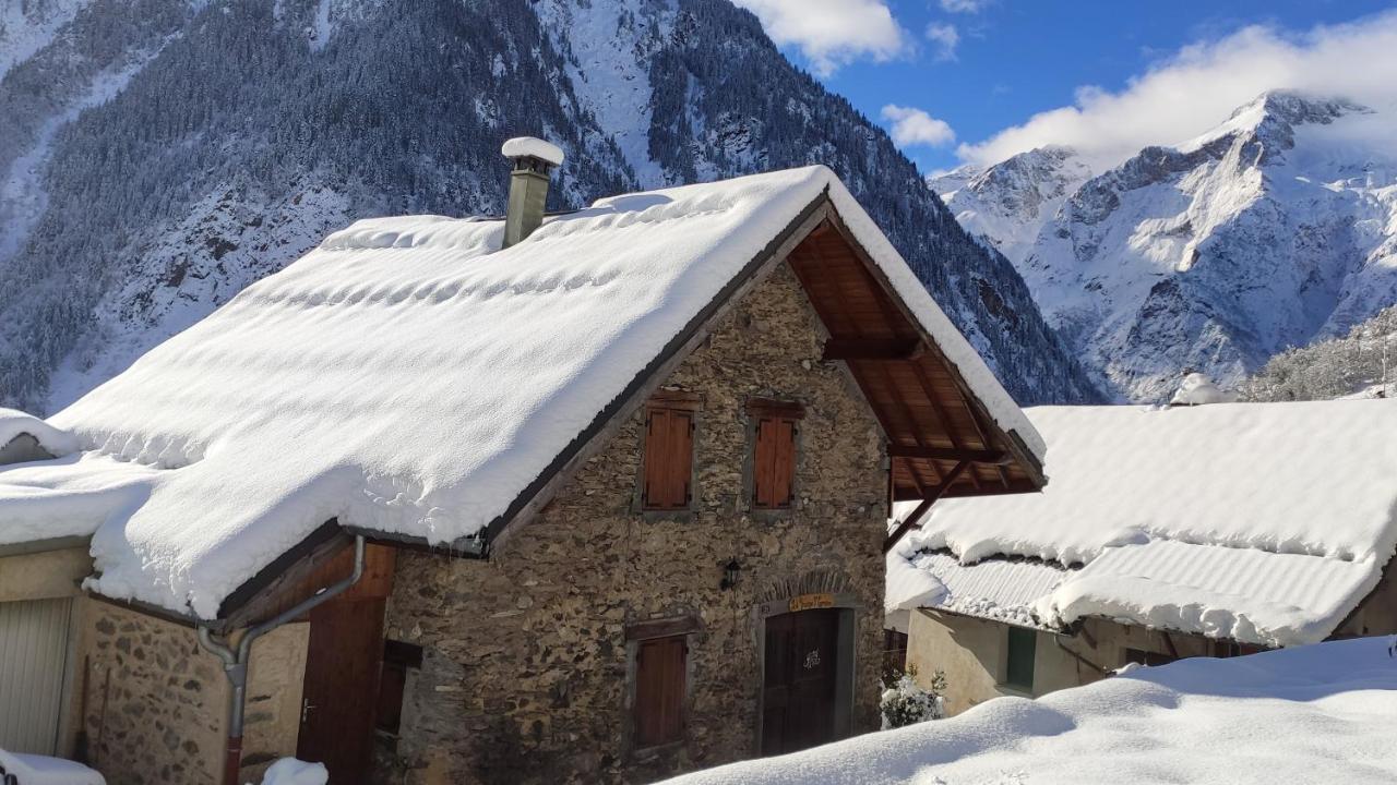 La Grange St. Cyprien, Venosc - Les Deux Alpes Villa Luaran gambar