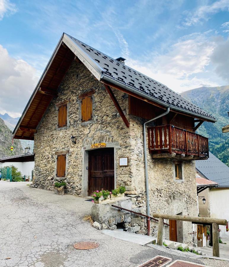 La Grange St. Cyprien, Venosc - Les Deux Alpes Villa Luaran gambar
