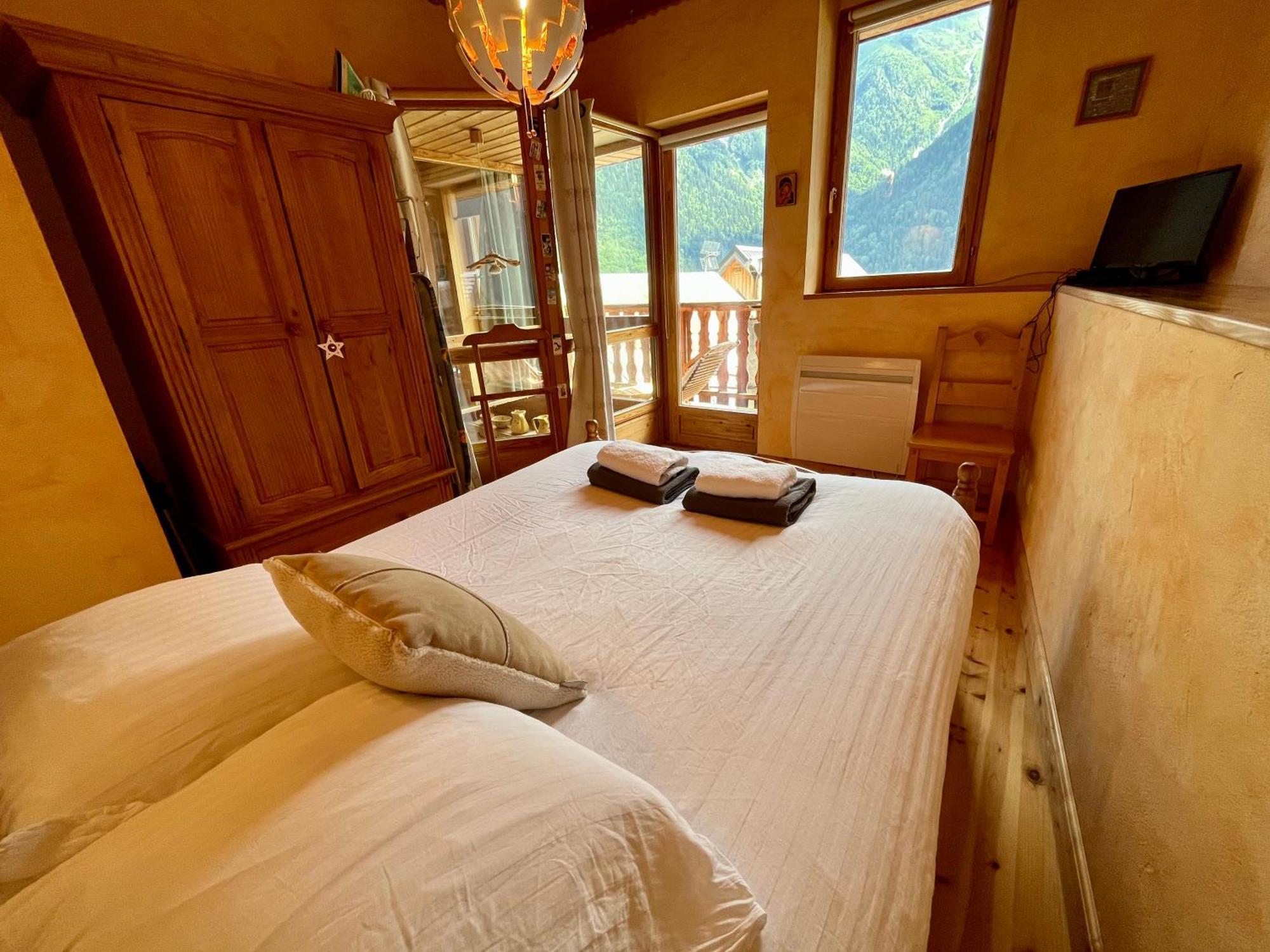 La Grange St. Cyprien, Venosc - Les Deux Alpes Villa Luaran gambar